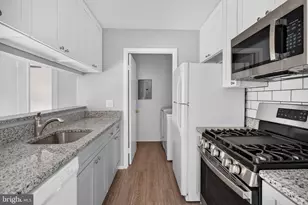 714 Woodhollow Dr, Evesham, NJ 08053 - Photo 1