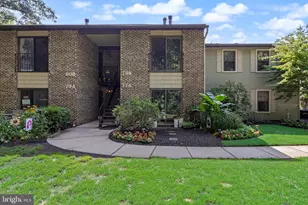 77 W Bluebell Ln, Mount Laurel, NJ 08054 - Photo 2