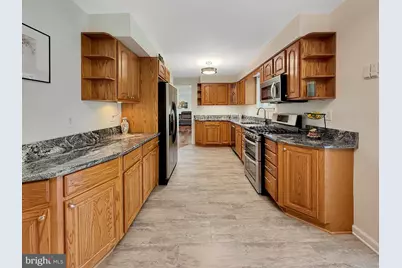 71 Coachman Drive, Bordentown, NJ 08505 - Photo 4