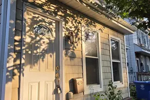 212 W Pearl St, Burlington, NJ 08016 - Photo 2