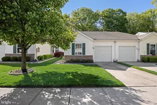 20 Peppergrass Dr N, Mount Laurel, NJ 08054 - Photo 2