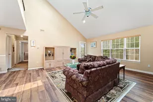 2402B Shurlock Ct, Mount Laurel, NJ 08054 - Photo 6