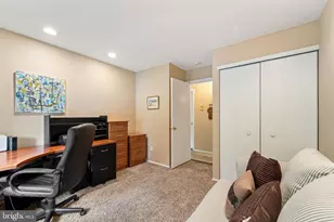 2402B Shurlock Ct, Mount Laurel, NJ 08054 - Photo 28