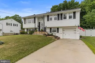 907 Russo Dr, Westampton, NJ 08060 - Photo 2
