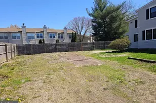 7 N Locust Ave, Marlton, NJ 08053 - Photo 4