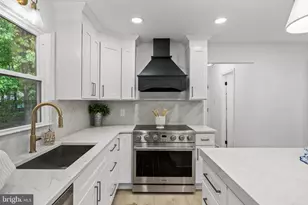 1 Dickson Dr, Medford, NJ 08055 - Photo 18