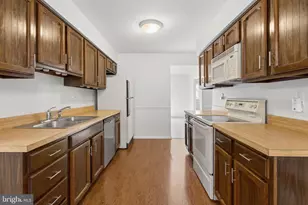 12 Shadow Oak Ct, Mount Laurel, NJ 08054 - Photo 14
