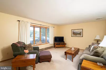 6 Eleanor Drive, Wrightstown, NJ 08562 - Photo 4