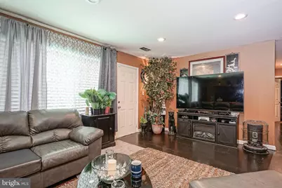 28 Blueberry Lane, Willingboro, NJ 08046 - Photo 4