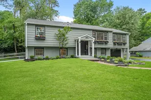 187 S Lakeside Dr E, Medford, NJ 08055 - Photo 2