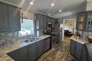 19 Meadowbrook Dr, Browns Mills, NJ 08015 - Photo 2