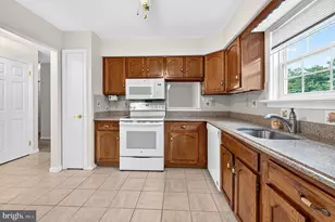 10 Opal Ct, Mount Laurel, NJ 08054 - Photo 4