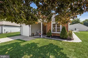 3 Marina Ct, Mount Laurel, NJ 08054 - Photo 2
