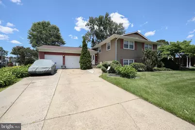 809 Charleston Road, Mount Laurel, NJ 08054 - Photo 2