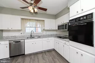 809 Charleston Rd, Mount Laurel, NJ 08054 - Photo 16