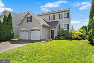 117 Arrowhead Dr, Burlington, NJ 08016 - Photo 1