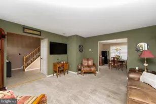 101 Handler Dr, Burlington Township, NJ 08016 - Photo 6