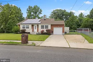 16 Landon Dr, Bordentown, NJ 08505 - Photo 2