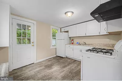 411 Lawrence Street, Burlington, NJ 08016 - Photo 8