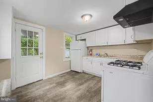 411 Lawrence St, Burlington, NJ 08016 - Photo 8
