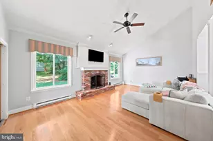 9 Stonybrook Ct, Medford, NJ 08055 - Photo 14