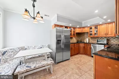 9 Stonybrook Court, Medford, NJ 08055 - Photo 4