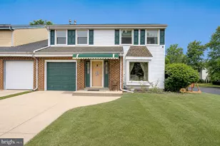 114 Burnamwood Ct, Mount Laurel, NJ 08054 - Photo 2