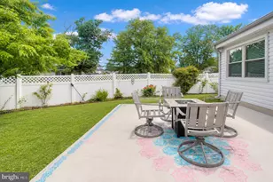 114 Burnamwood Ct, Mount Laurel, NJ 08054 - Photo 4
