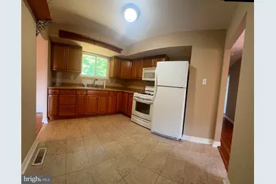 25 Walnut Drive, Burlington Township, NJ 08016 - Photo 10