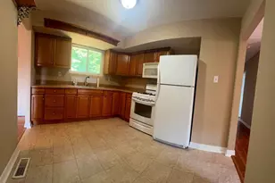 25 Walnut Dr, Burlington Township, NJ 08016 - Photo 10