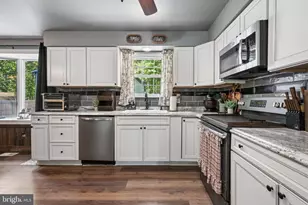 9 Dakota Trail, Browns Mills, NJ 08015 - Photo 8
