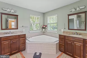 51 Creekwood Dr, Bordentown, NJ 08505 - Photo 32