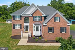 316 Crescent Dr, Bordentown, NJ 08505 - Photo 2