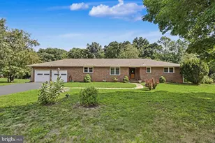 2048 Bustleton Rd, Burlington, NJ 08016 - Photo 2