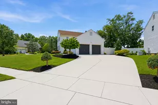 101 Williamsburg Way, Mount Laurel, NJ 08054 - Photo 4