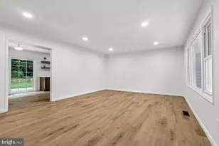 86 E River Dr, Willingboro, NJ 08046 - Photo 6