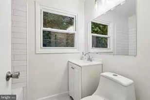 86 E River Dr, Willingboro, NJ 08046 - Photo 36