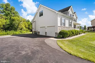 504 Quarter Moon Ct, Bordentown, NJ 08505 - Photo 6