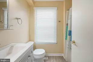 305 Oliphant Ln, Mount Laurel, NJ 08054 - Photo 24