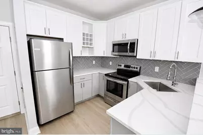 23 E Union Street, Burlington, NJ 08016 - Photo 2