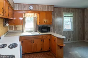 153 Hawthorne Dr, Mount Holly, NJ 08060 - Photo 12