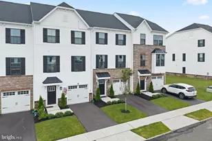 47 Rosemary Wy, Mount Laurel, NJ 08054 - Photo 2