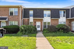 1032 Harbour Dr, Palmyra, NJ 08065 - Photo 1