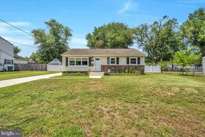 15 Radnor Boulevard, Marlton, NJ 08053 - Photo 2