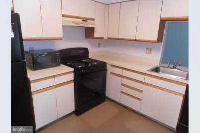 2907 Tarnbrook Drive, Mount Laurel, NJ 08054 - Photo 2