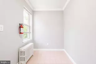 200 E Broad, Burlington, NJ 08016 - Photo 4
