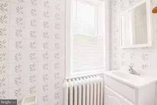 200 E Broad, Burlington, NJ 08016 - Photo 6