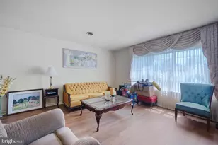 17 New Castle Ln, Willingboro, NJ 08046 - Photo 8