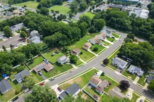 17 New Castle Ln, Willingboro, NJ 08046 - Photo 6
