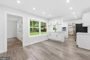 27 Parkside Cir, Willingboro, NJ 08046 - Photo 10